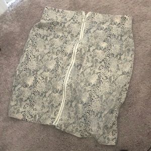 Snake skin skirt with pockets